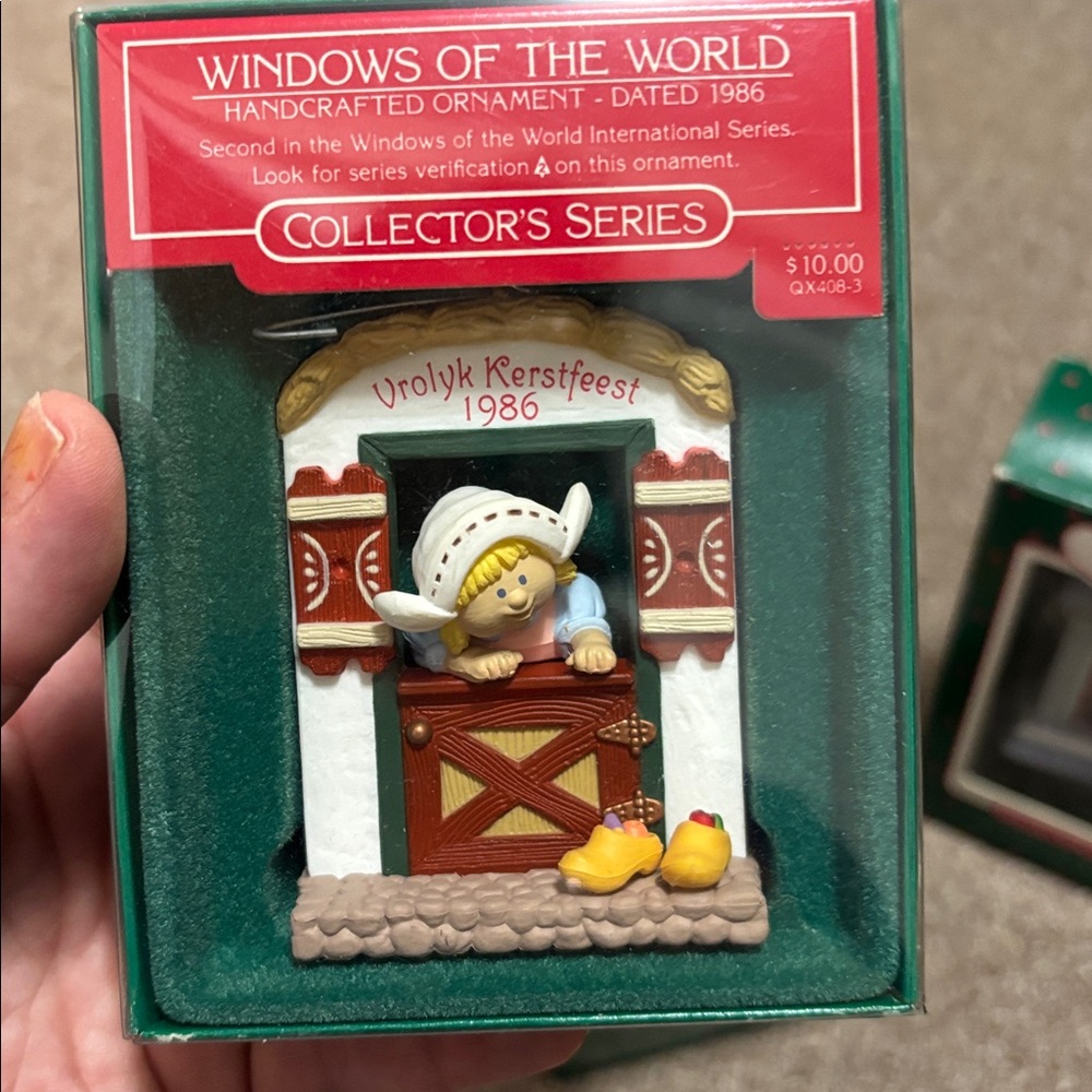 Vintage Hallmark Keepsake 1986 Windows Of The World-Christmas Ornament